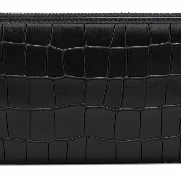Black Leather Crocodile Embossed Wallet - Picture 2 of 4